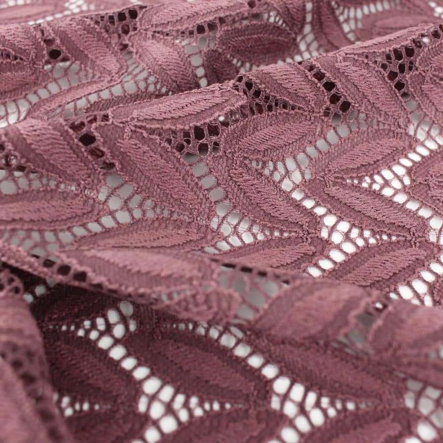Tissu Dentelle dusty wine à pétales
